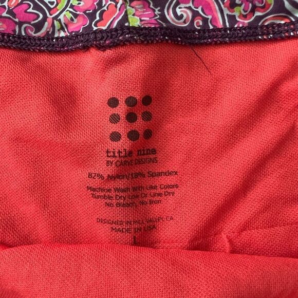 Title nine by Carter Designs Built-in brief Women shorts L - Picture 3 of 4